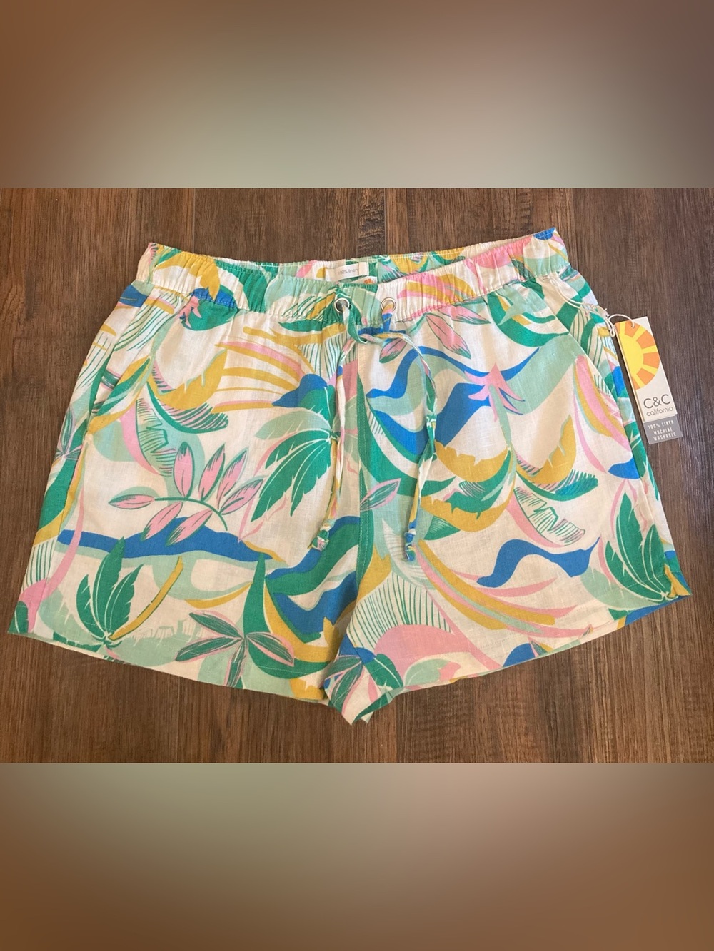 NWT C&C California Tropical Floral Linen Shorts